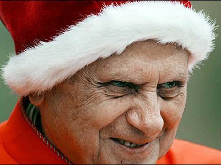 /blog/images/pope_santa
